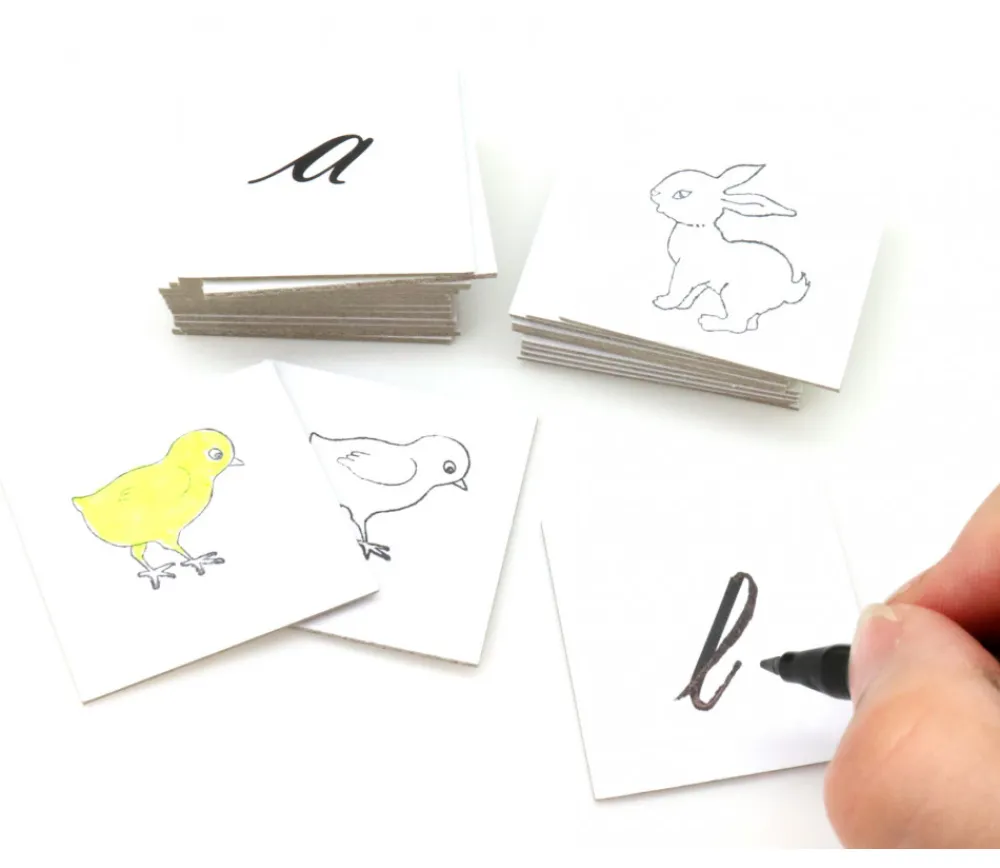 Tout Pour le Jeu Kit Jeu mémo à personnaliser : Boite + 24 carrés 4 x 4 cm + 48 étiquettes