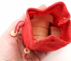 Tout Pour le Jeu Mini sac jute rouge 7.5 x 10 cm avec cordon