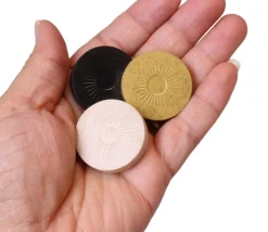 Tout Pour le Jeu Pion bois 30 mm noir, doré ou naturel moulure soleil à l'unité