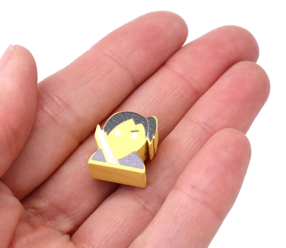 Tout Pour le Jeu Pion Samouraï ninja jaune en bois 16 x 15 x 10 mm