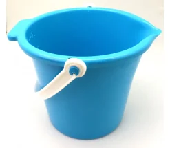 Tout Pour le Jeu Seau plastique 2 litres gradué avec anse et bec verseur