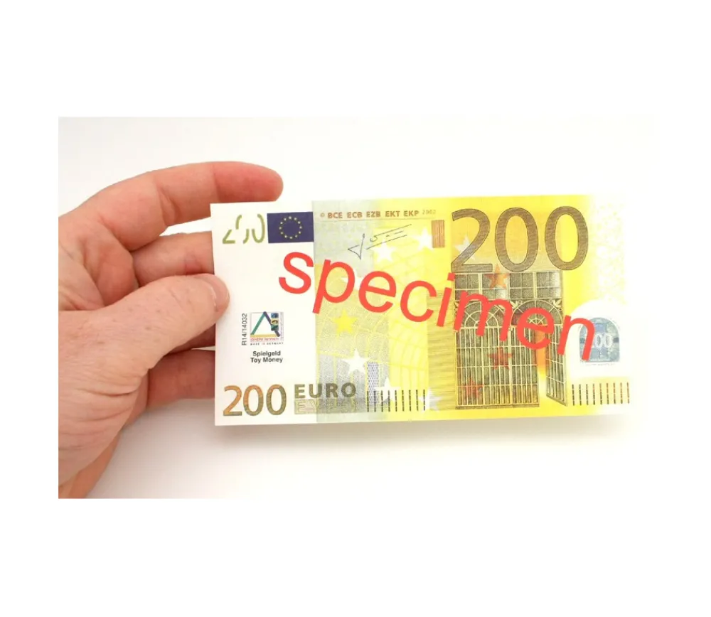 Tout Pour le Jeu Set 100 billets de 200 euros factices pour jeux