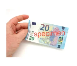 Tout Pour le Jeu Set 100 billets de 20 euros factices pour jeux