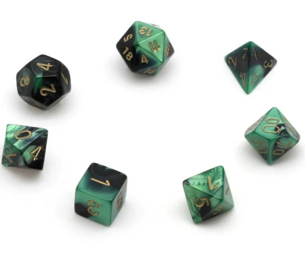Tout Pour le Jeu Set 7 dés multi-faces vert-noir gravage doré.