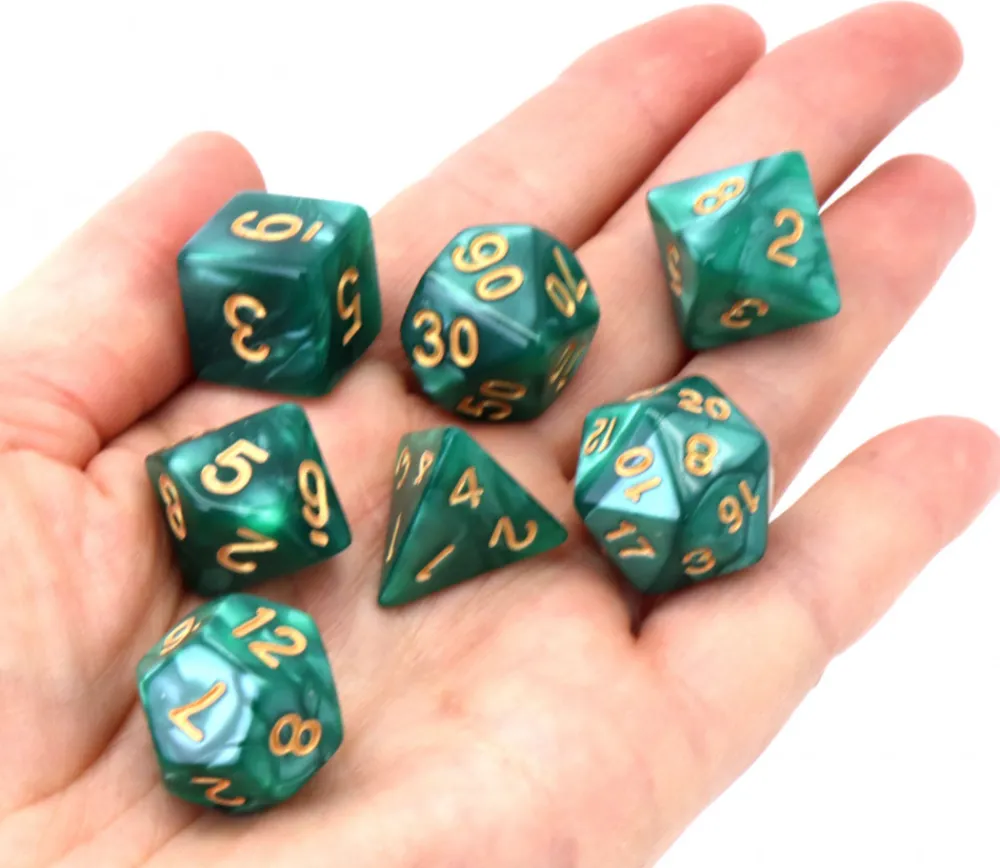 Tout Pour le Jeu Set 7 dés multi-faces verts nacrés chiffres or