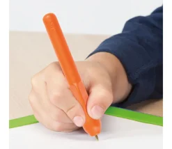 Tout Pour le Jeu Set de 4 Jeux poinçonnage : Ardoise + poinçon pré-écriture