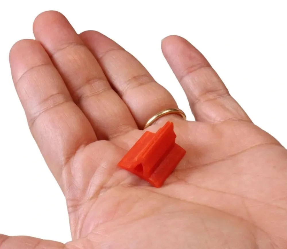 Tout Pour le Jeu Support pion rouge avec pince 17x19x10 mm - Bioplastique