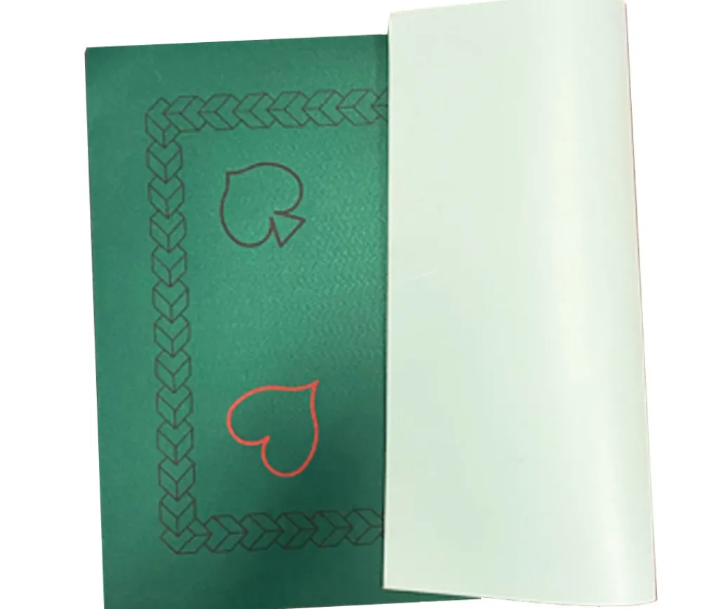 Tout Pour le Jeu Tapis cartes 48 x 70 cm vert décor atouts feutrine dos latex