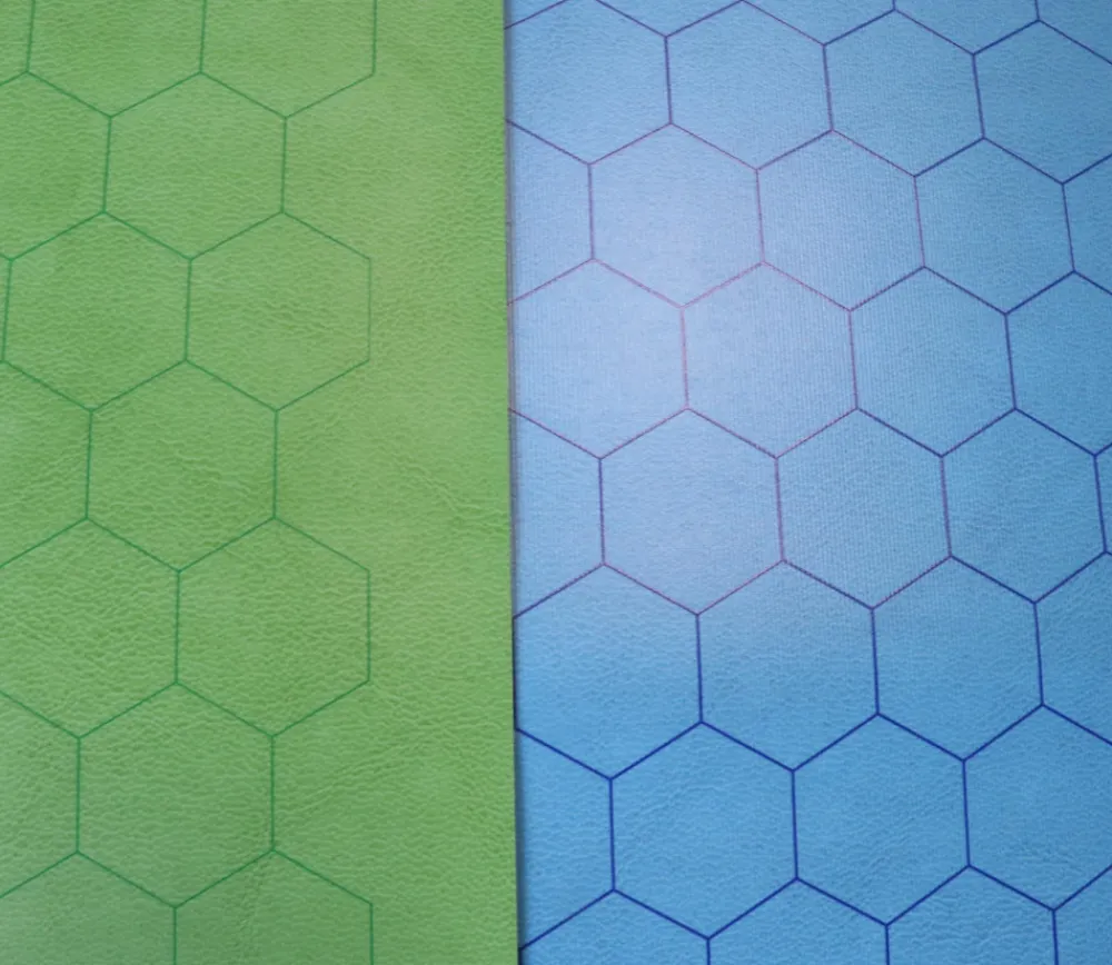 Tout Pour le Jeu Tapis jeu recto bleu- verso vert Megamat hexagone effaçable plateau 122 x 88 cm
